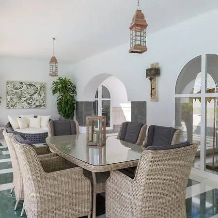 Oasis De Lujo - Luxury Boutique Villa